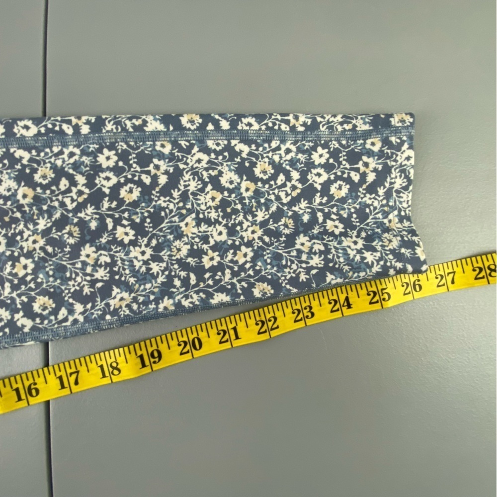 Summersalt The Do-It-All High Rise Crop Leggings Powder Blue In Bloom Print 6 - Picture 9 of 12